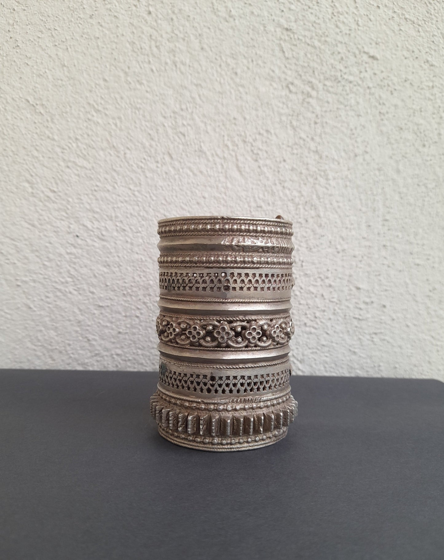 Meherbani  Afghan Kada