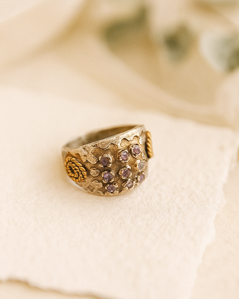 Mytri Vintage Ring