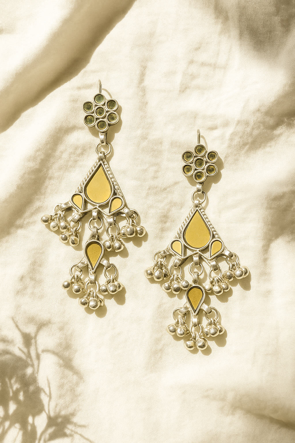 Yuhima Glass Earrings