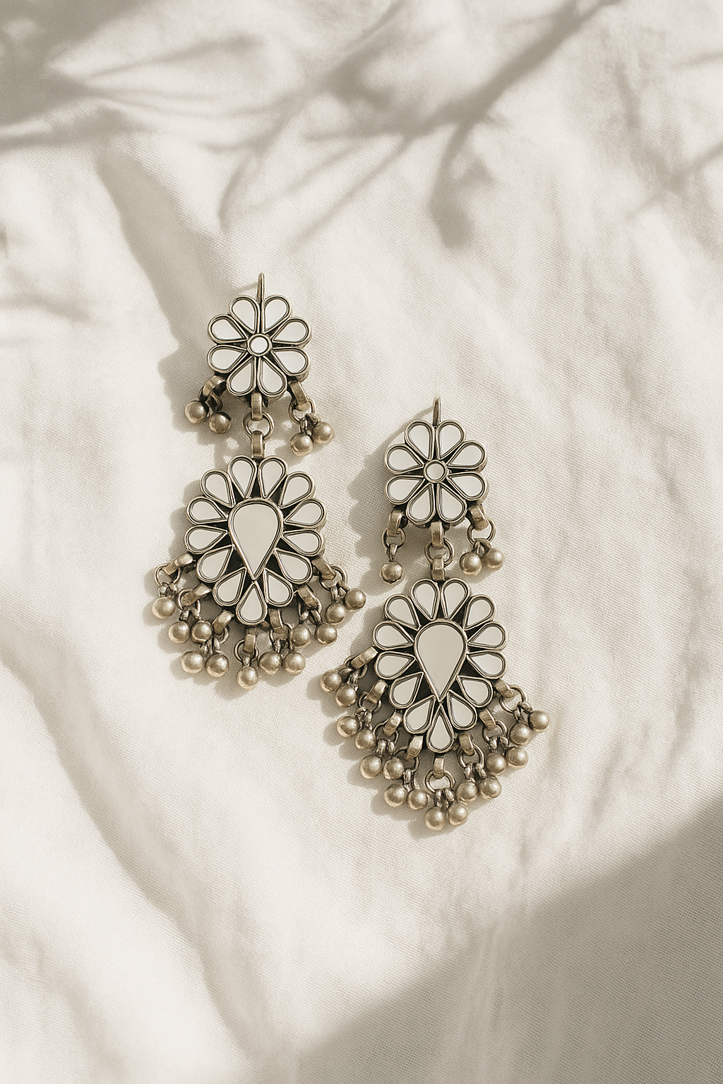 Laazmi Glass Earrings