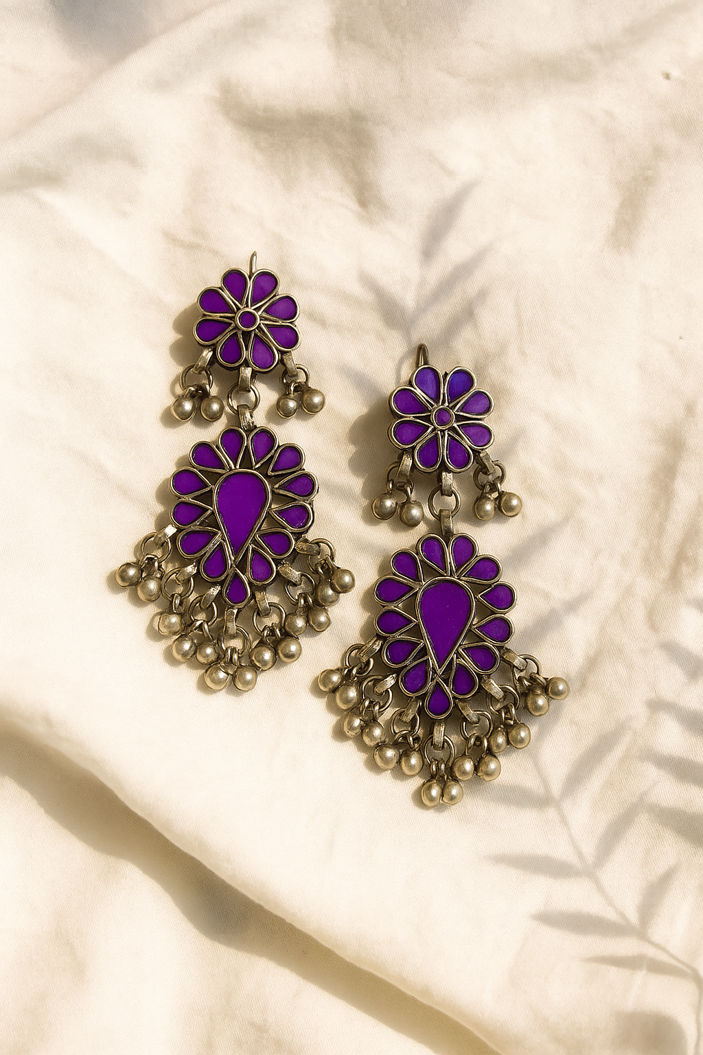 Laazmi Glass Earrings