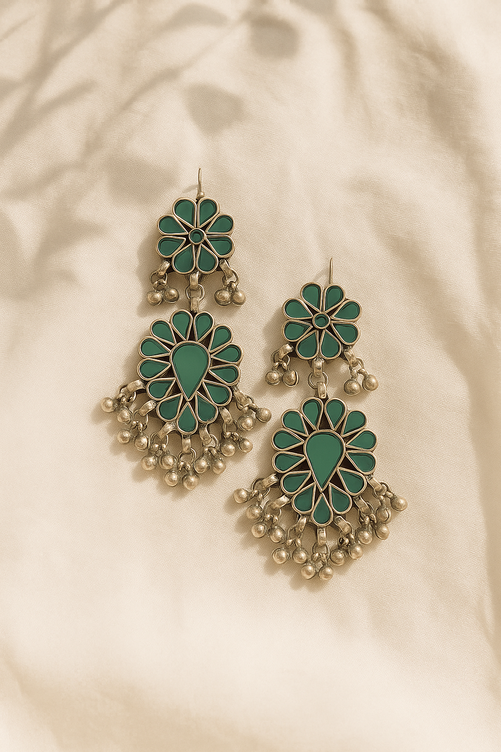 Laazmi Glass Earrings