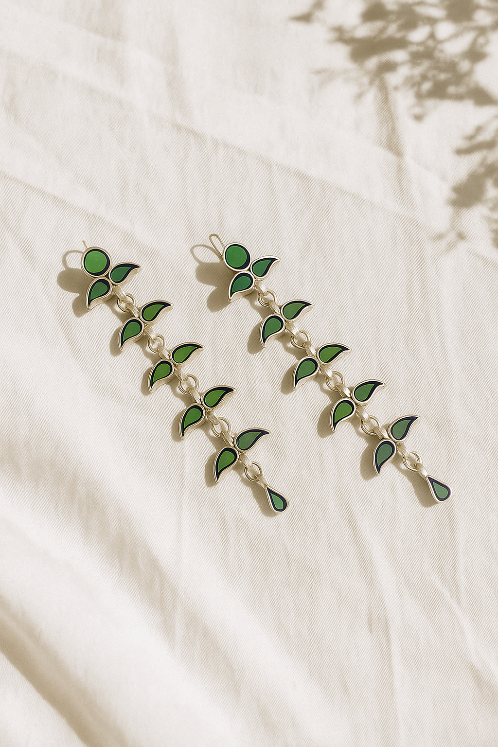 Guldasta Glass Earrings