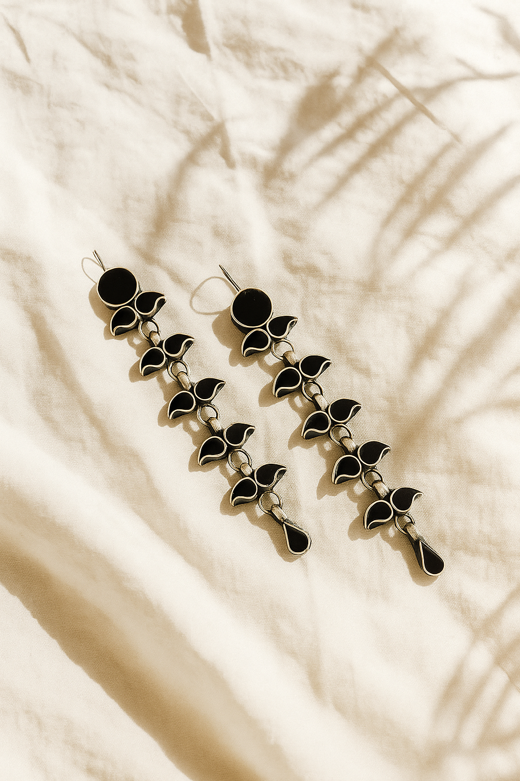 Guldasta Glass Earrings