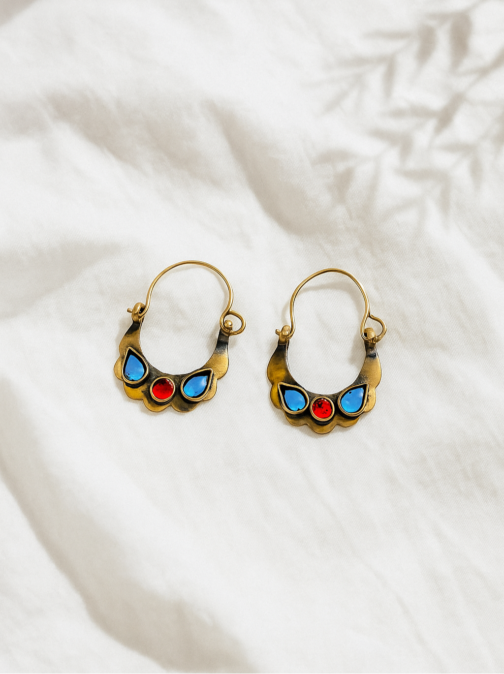 Sawaarna Glass Earrings