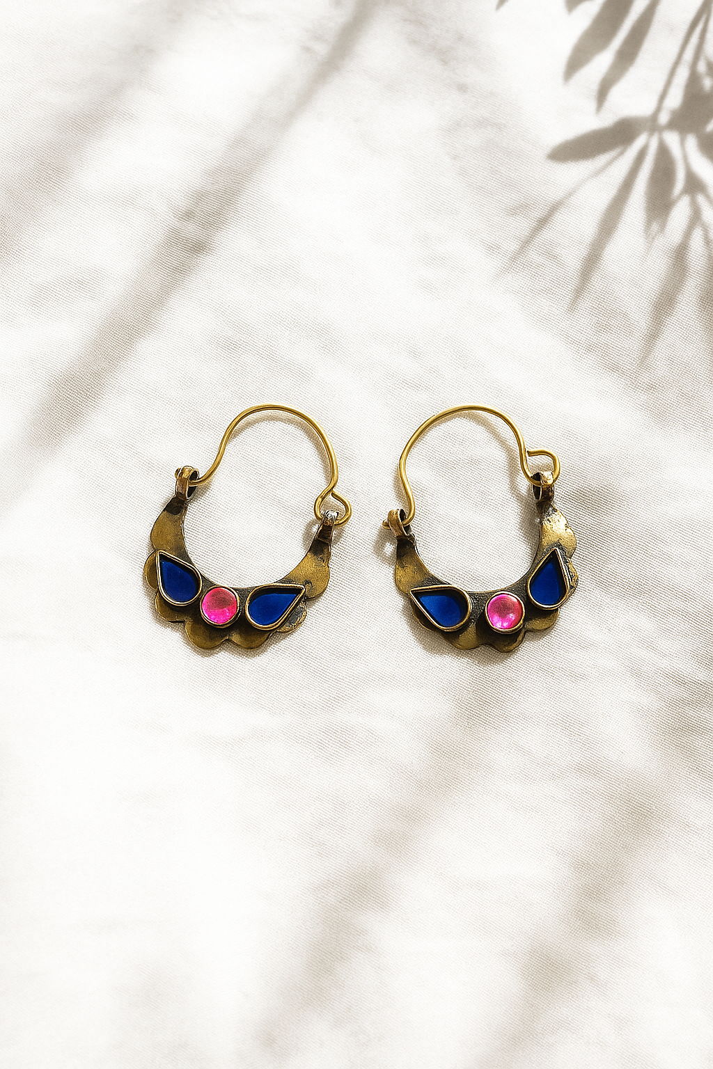 Sawaarna Glass Earrings