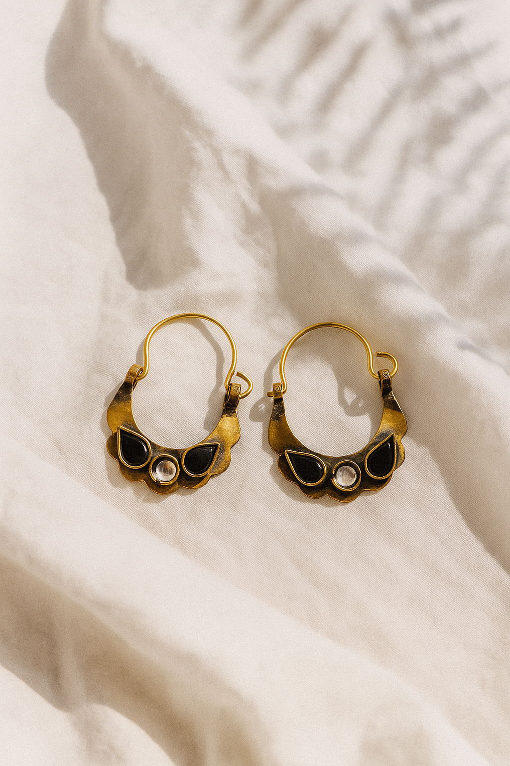 Sawaarna Glass Earrings