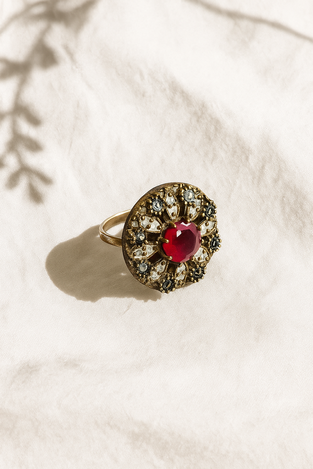Maatha Vintage Ring