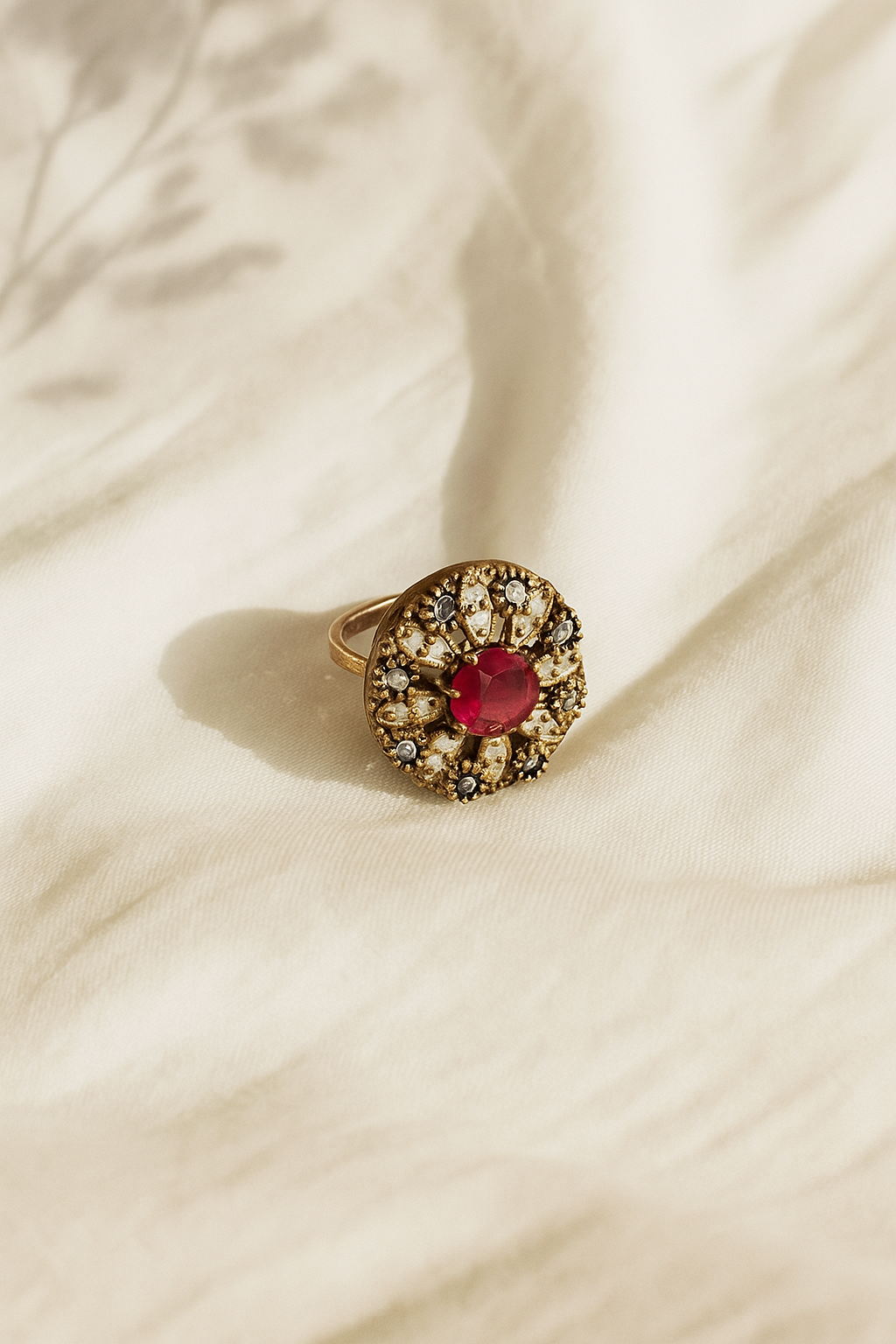 Maatha Vintage Ring