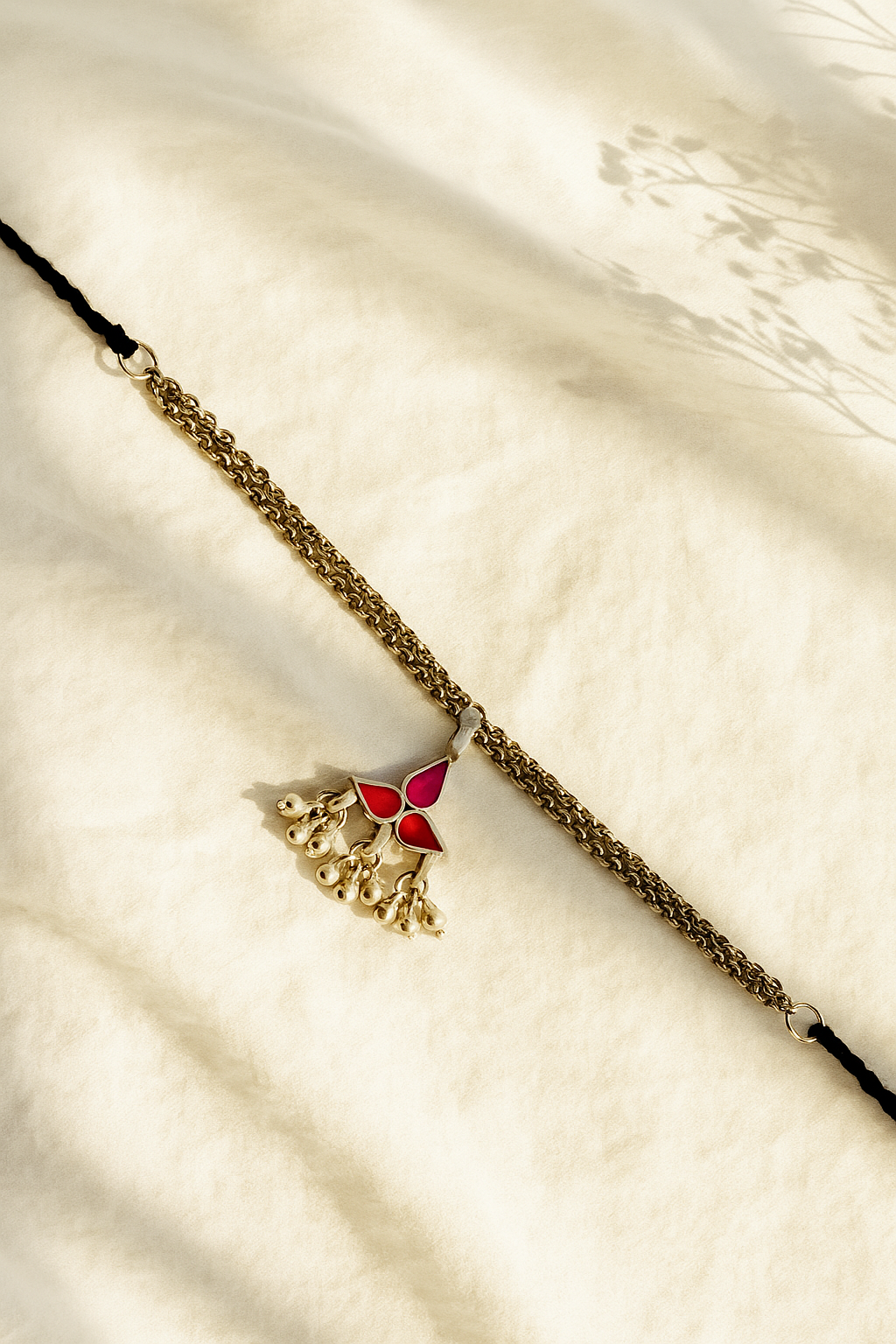 Intezaar Glass Choker