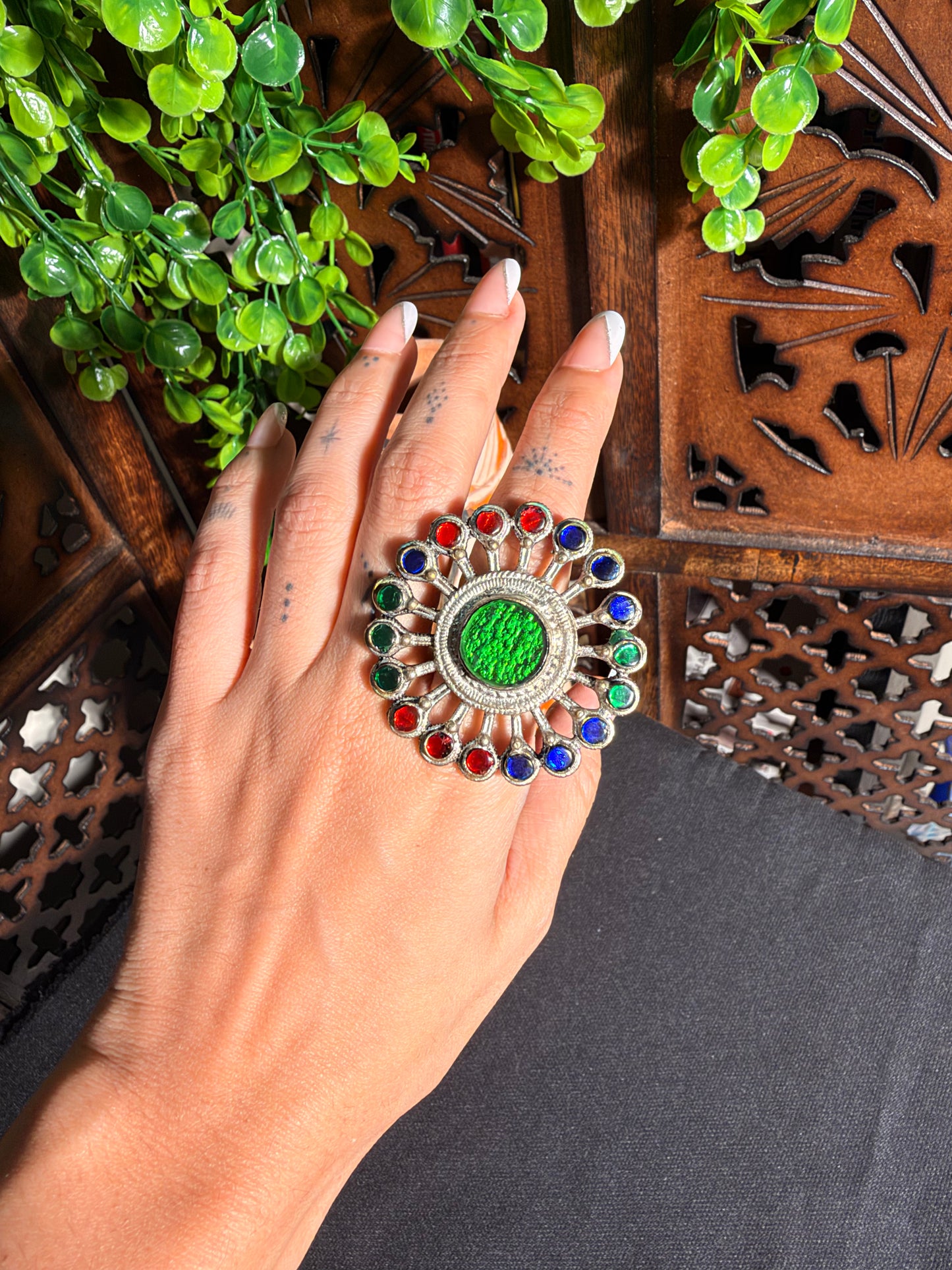 Sweekar Vintage Ring
