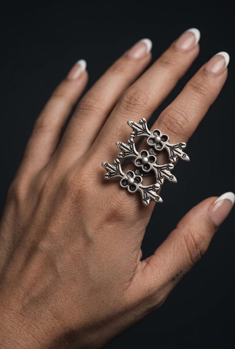 Tyra Zamak Ring