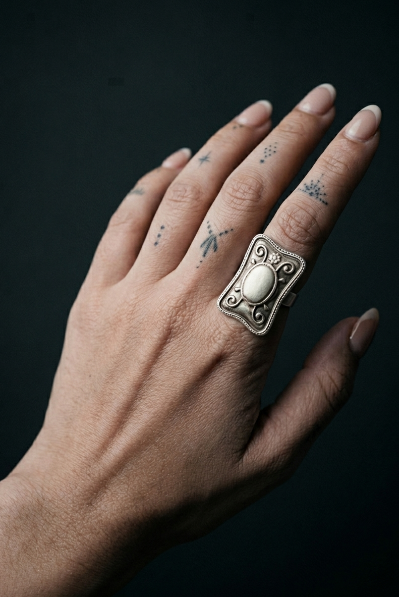 Roohi Zamak Ring