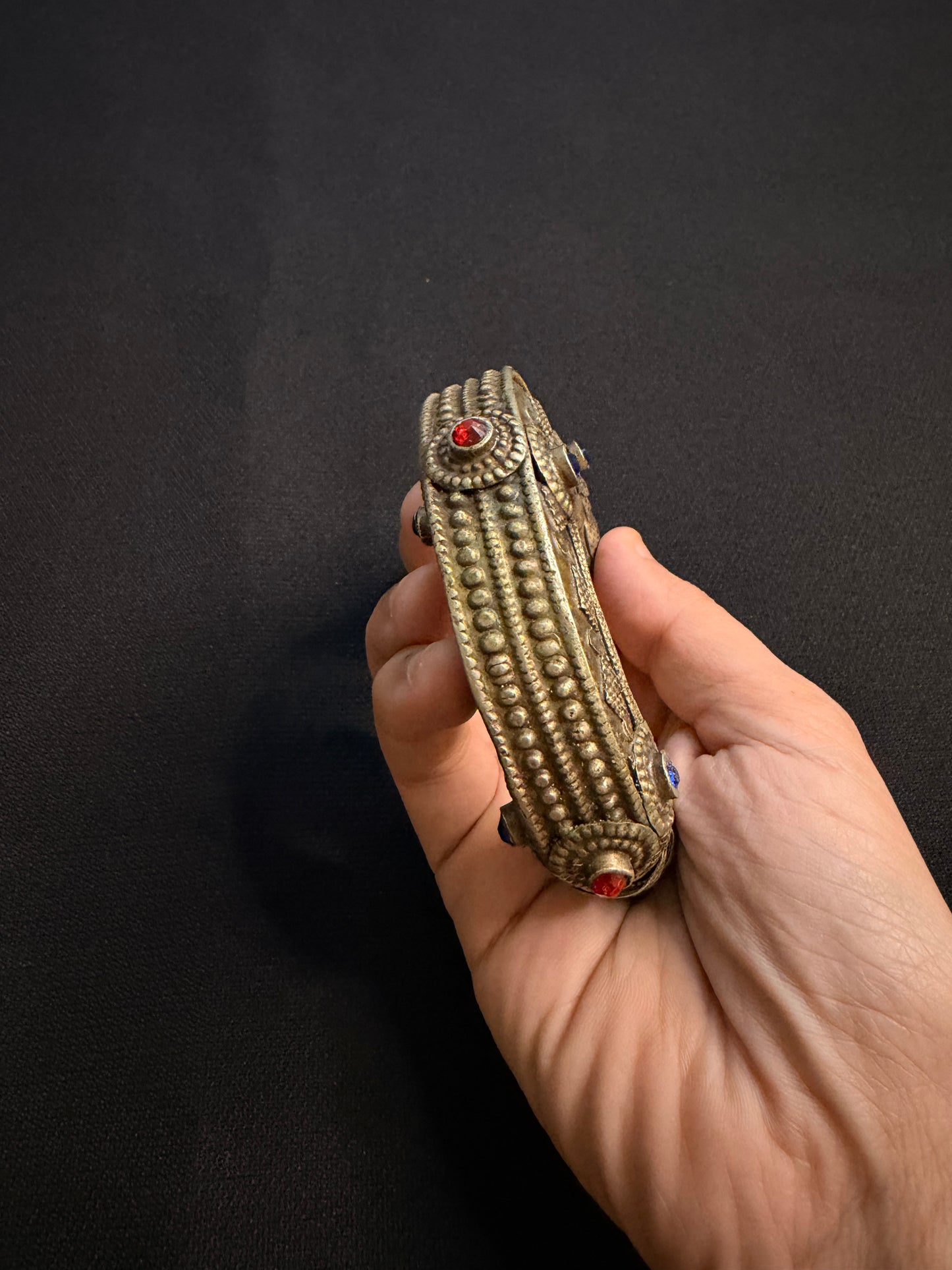 Harini Afghan Kada