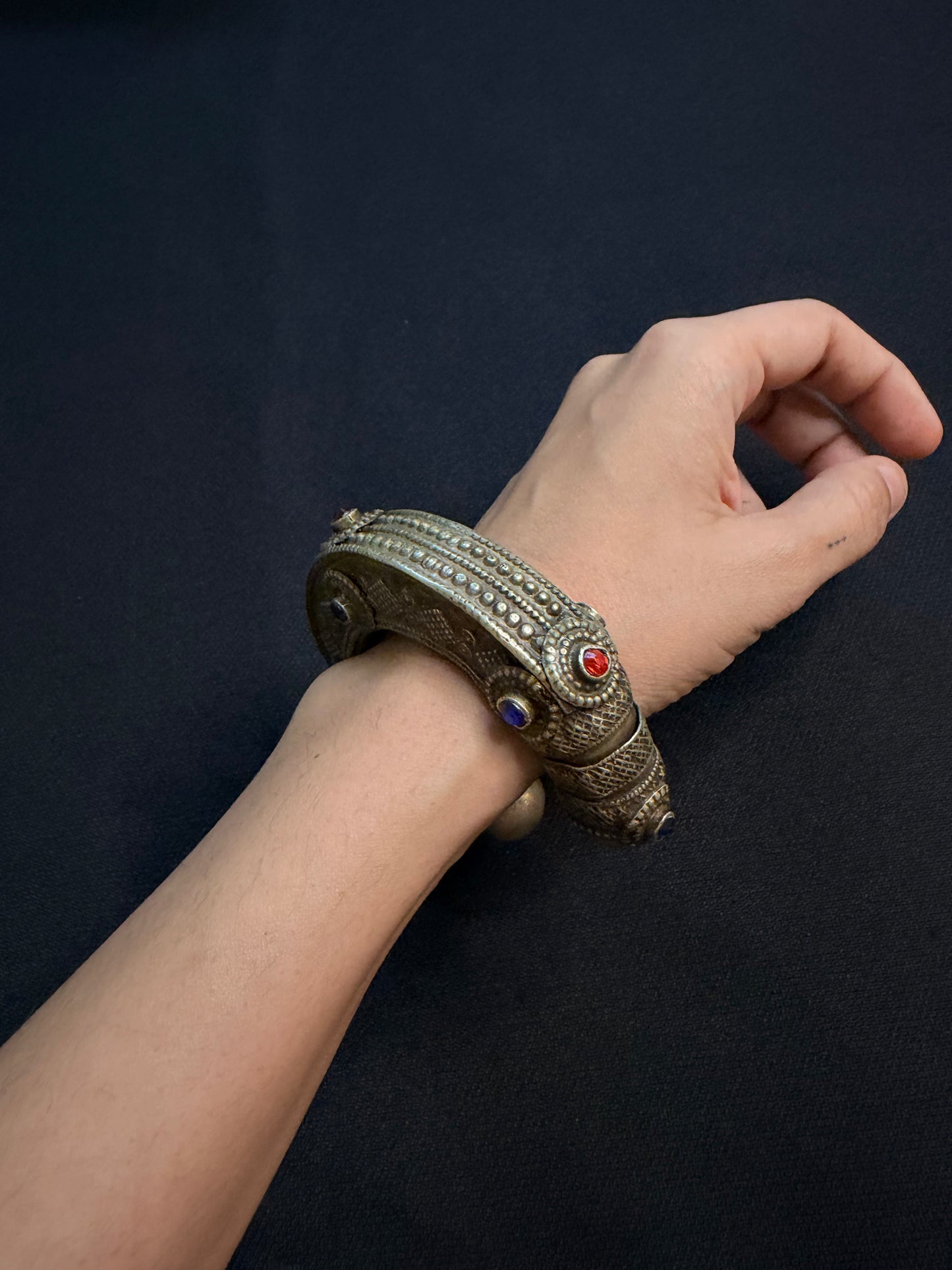 Harini Afghan Kada