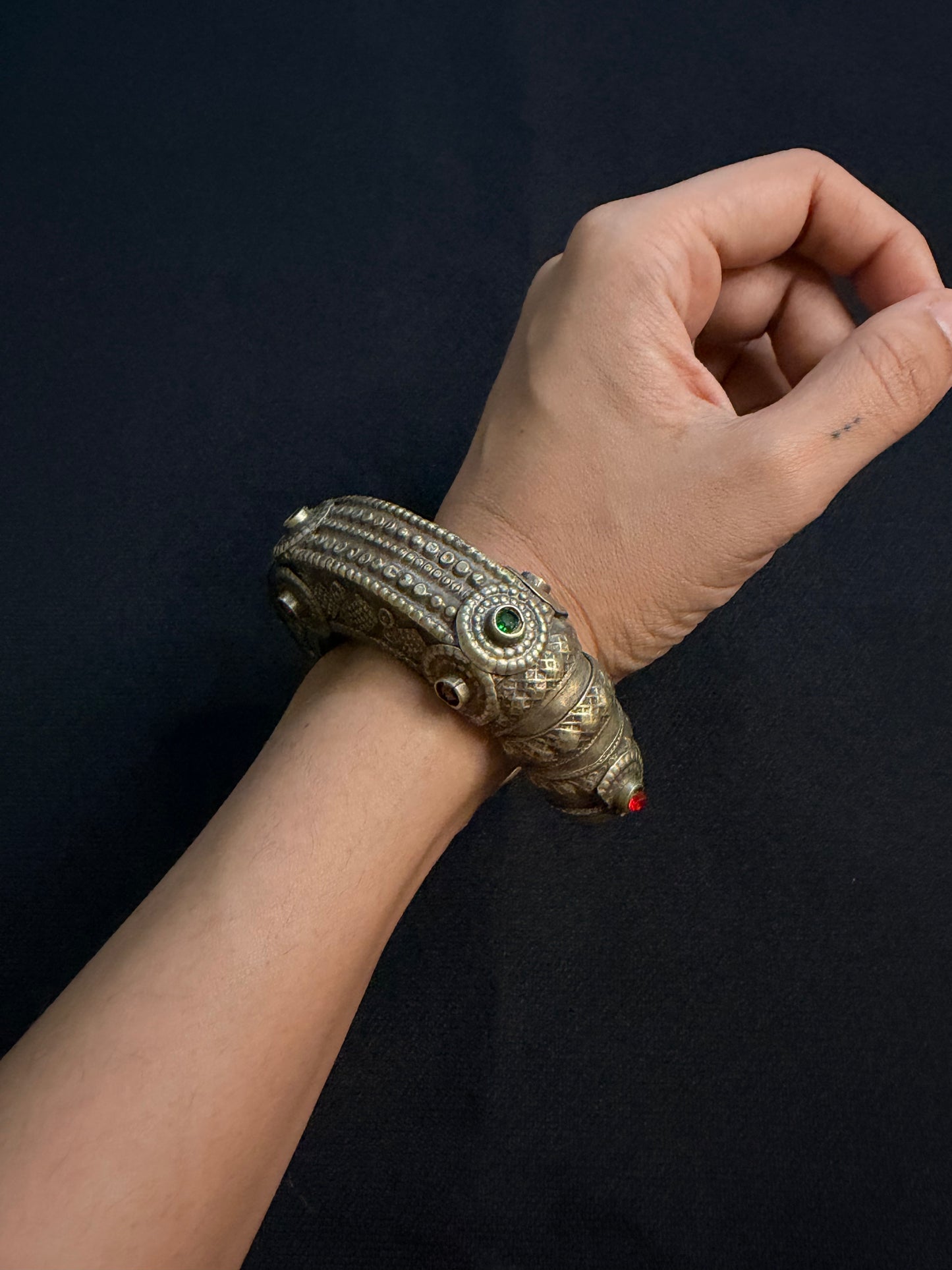 Tyla Afghan Kada