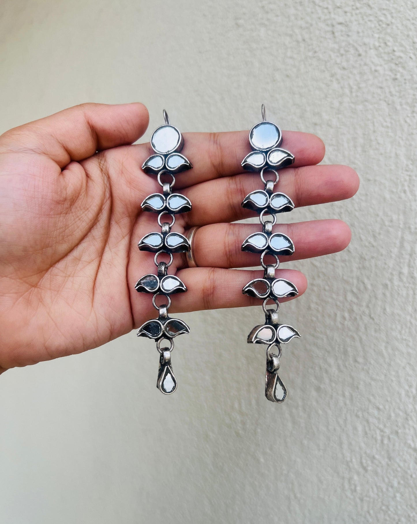Guldasta Glass Earrings