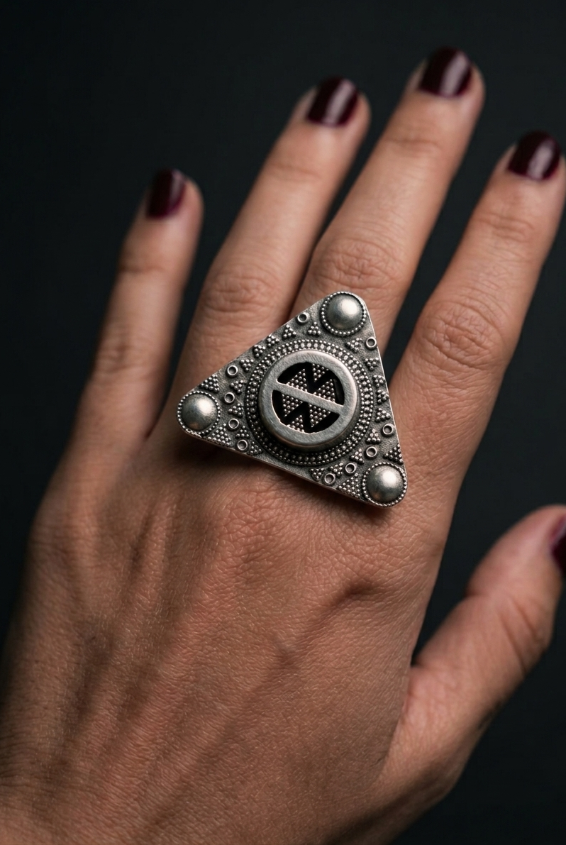 Hairaan Zamak Ring