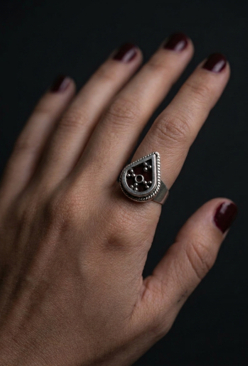 Mohini Zamak Ring