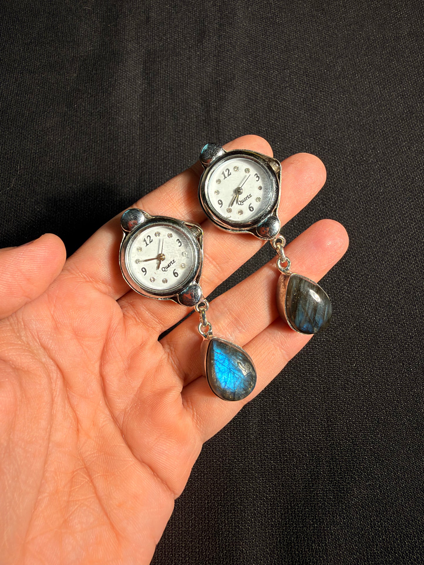 Seheer Clock Earrings
