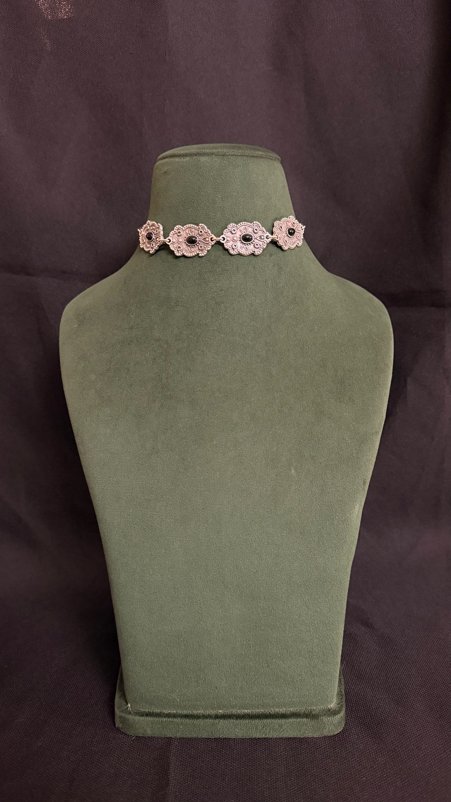 Puli Zamak Choker
