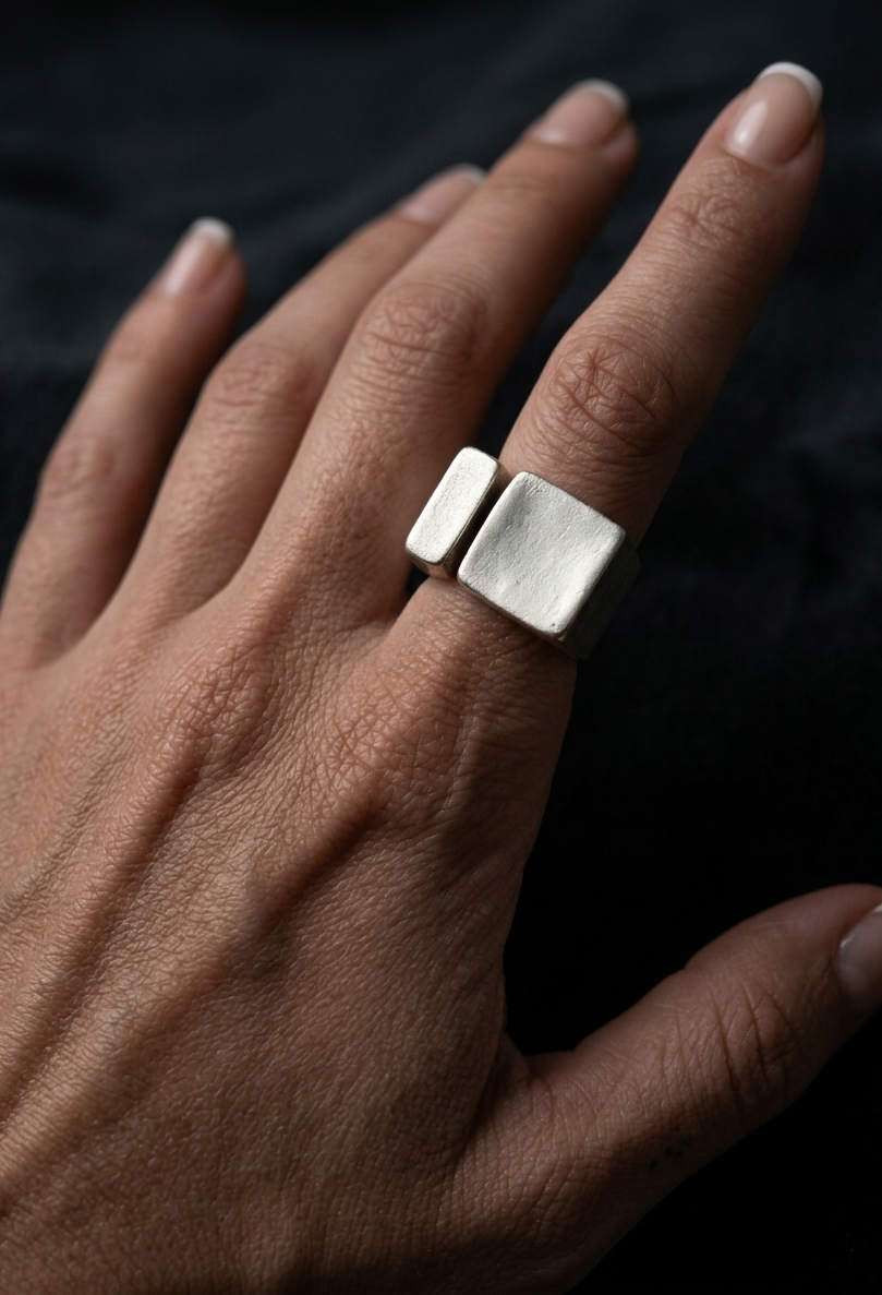 Aabroo Zamak Ring