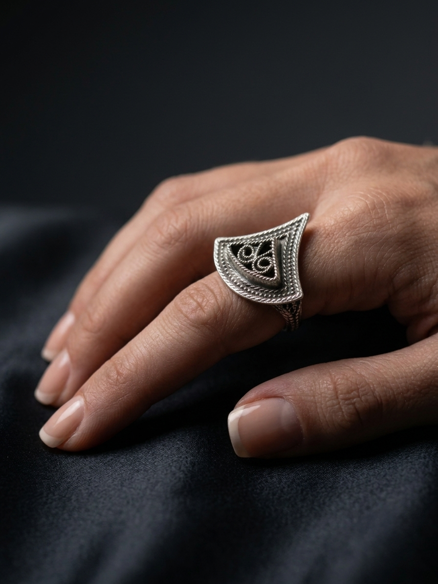 Hola Zamak Ring