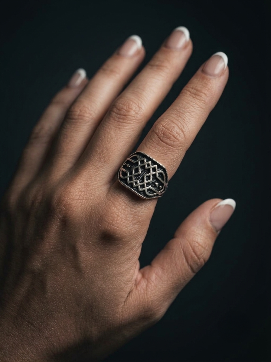 Stuti Zamak Ring