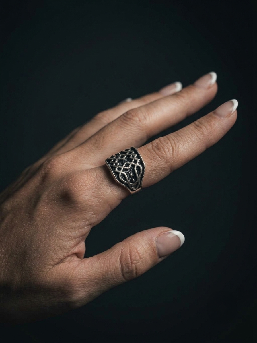 Stuti Zamak Ring
