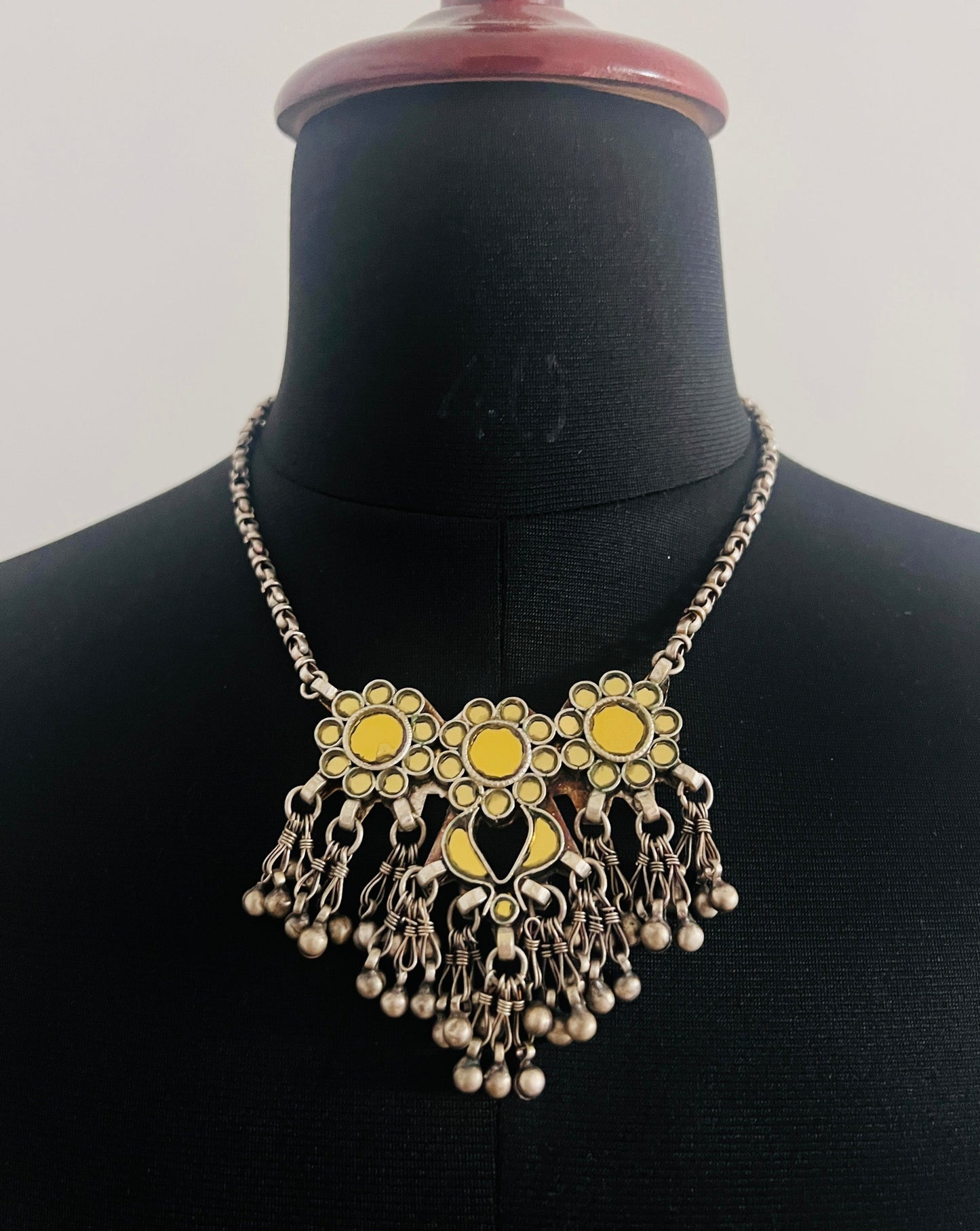 Mahira Glass Necklace Set