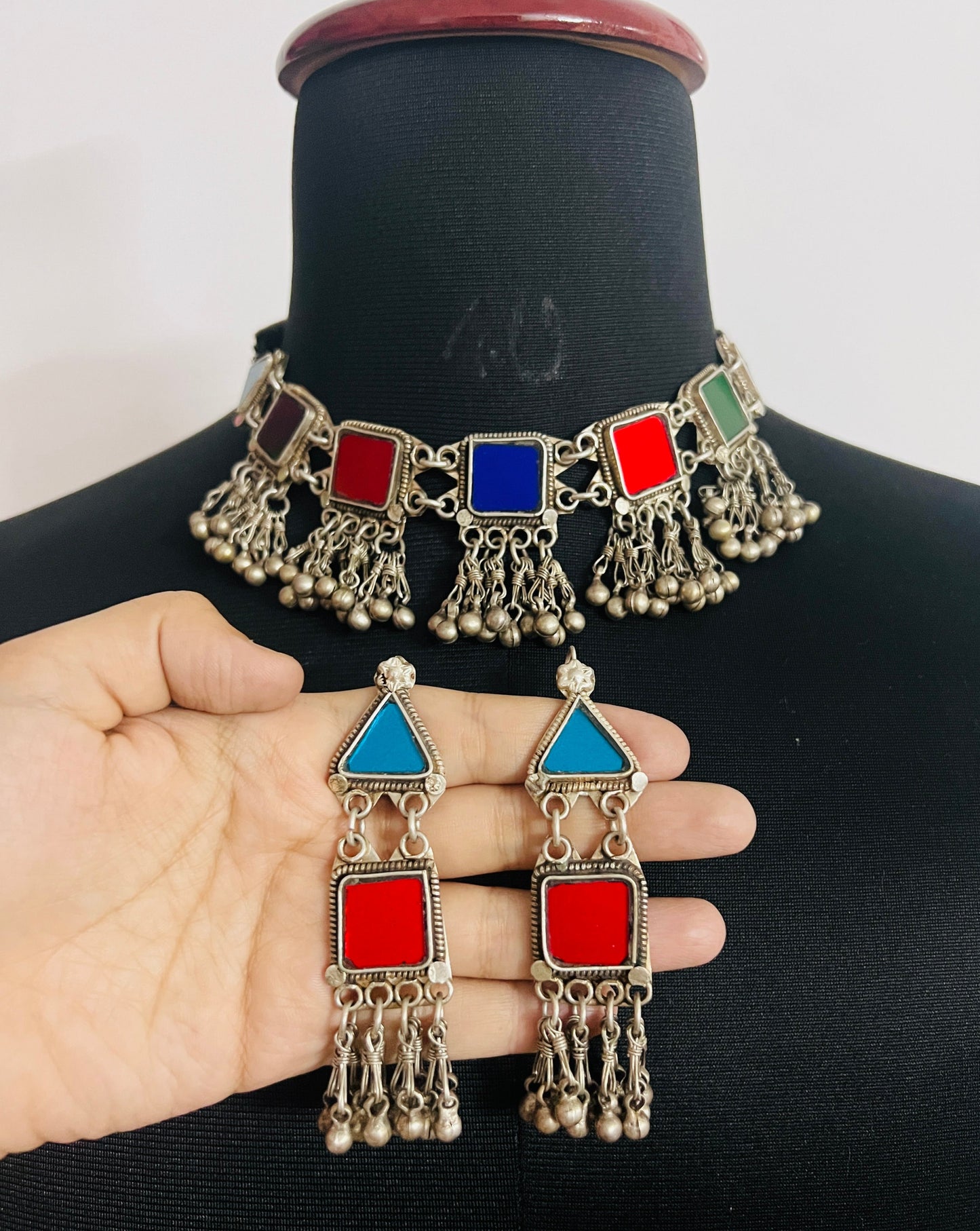 Leya Glass Necklace Set