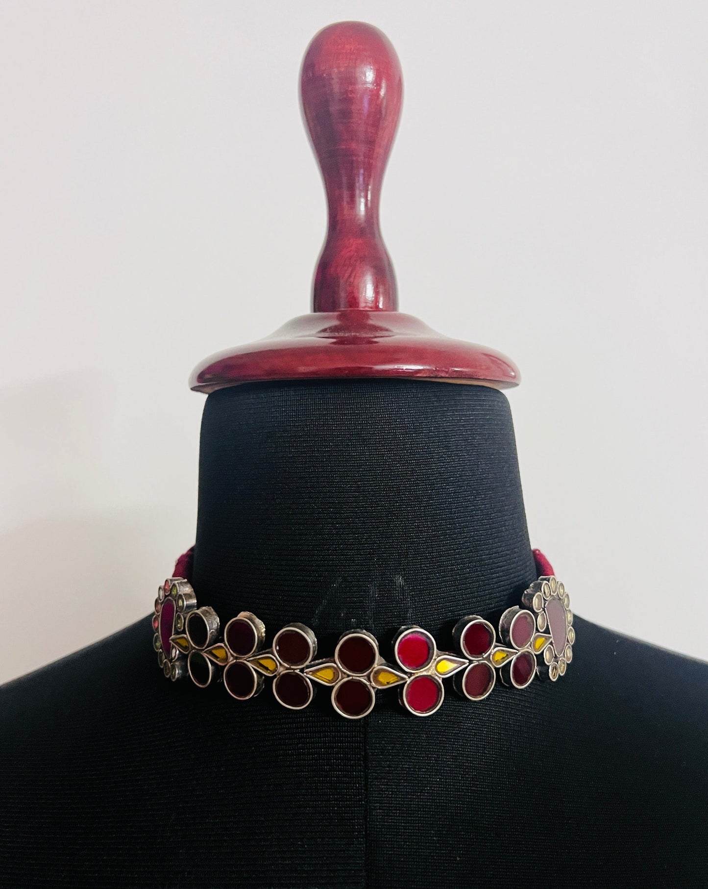 Anaya Glass Choker