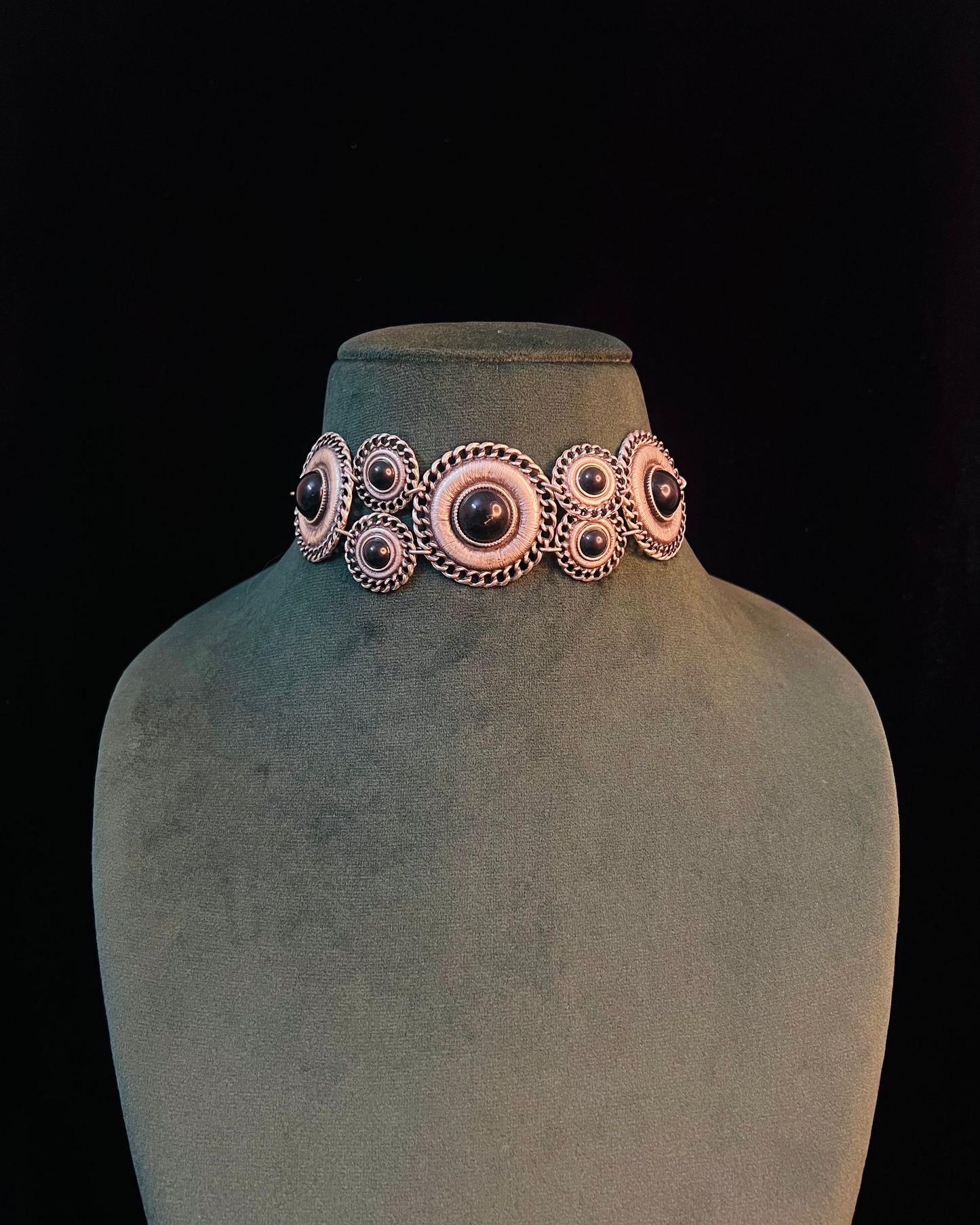 Sohni Turkmen Choker
