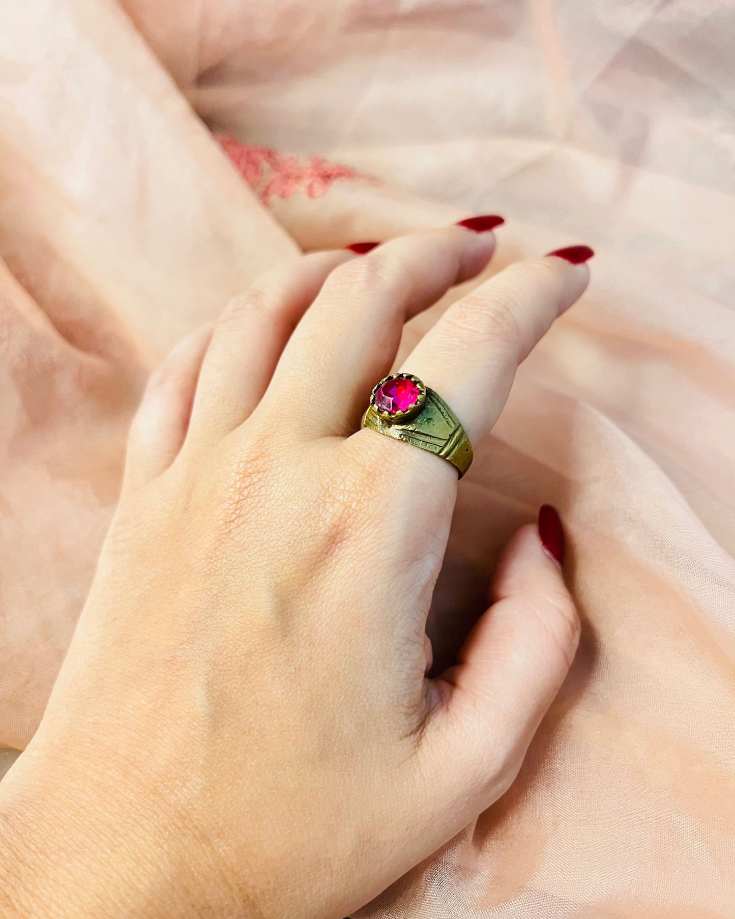 Fizaa Vintage Ring