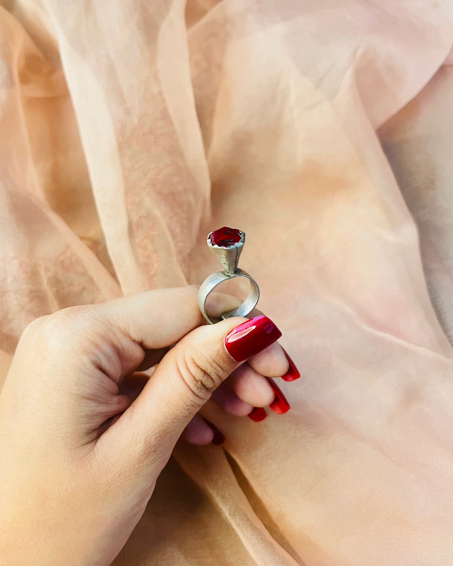 Hairat Vintage Ring