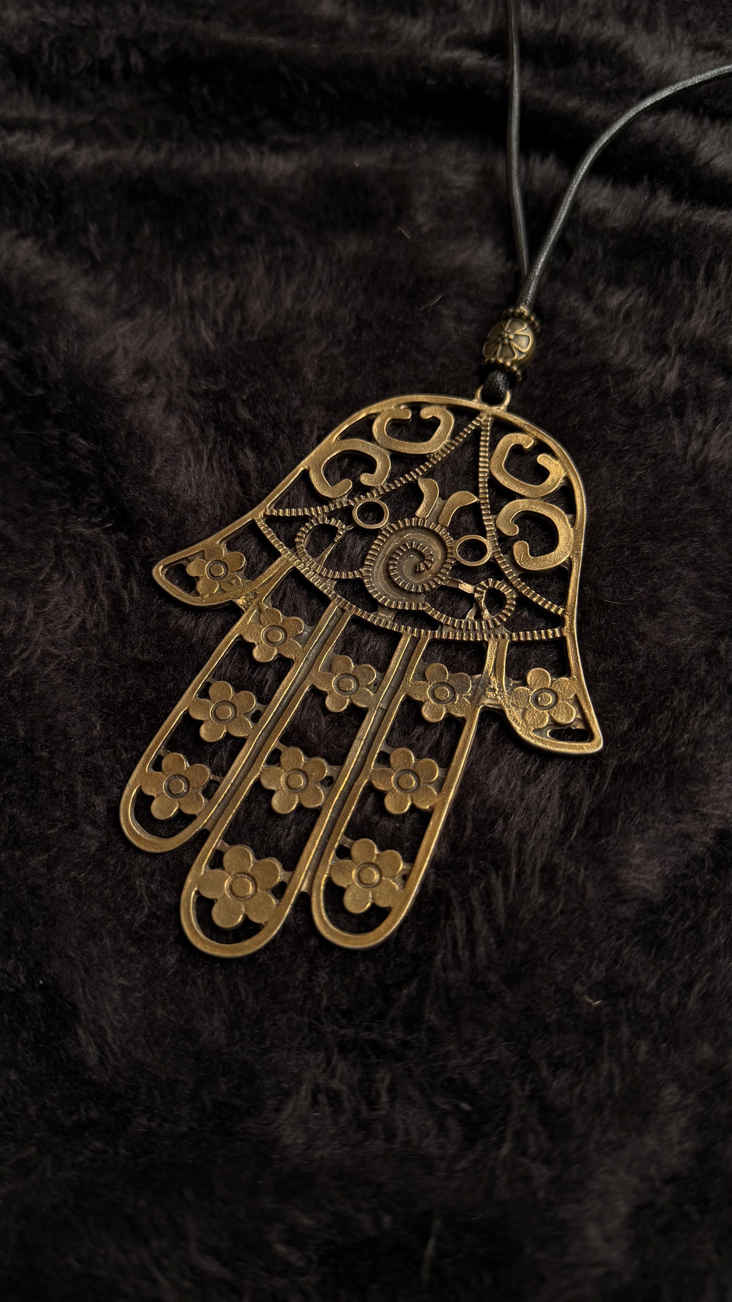 Hatheli Zamak Pendant