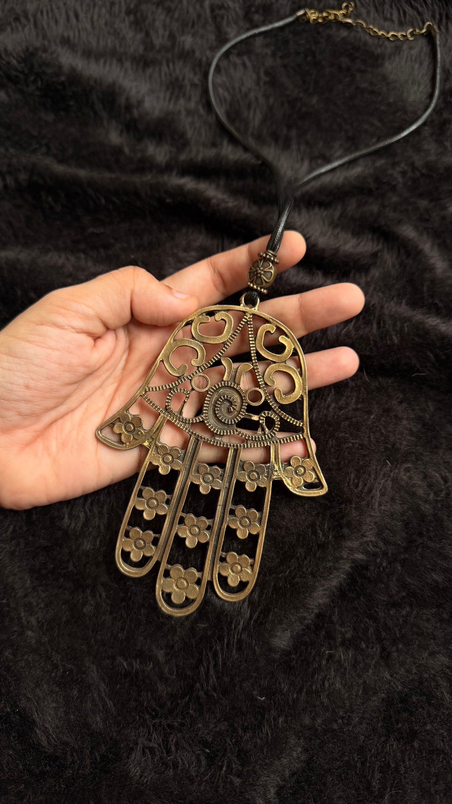 Hatheli Zamak Pendant