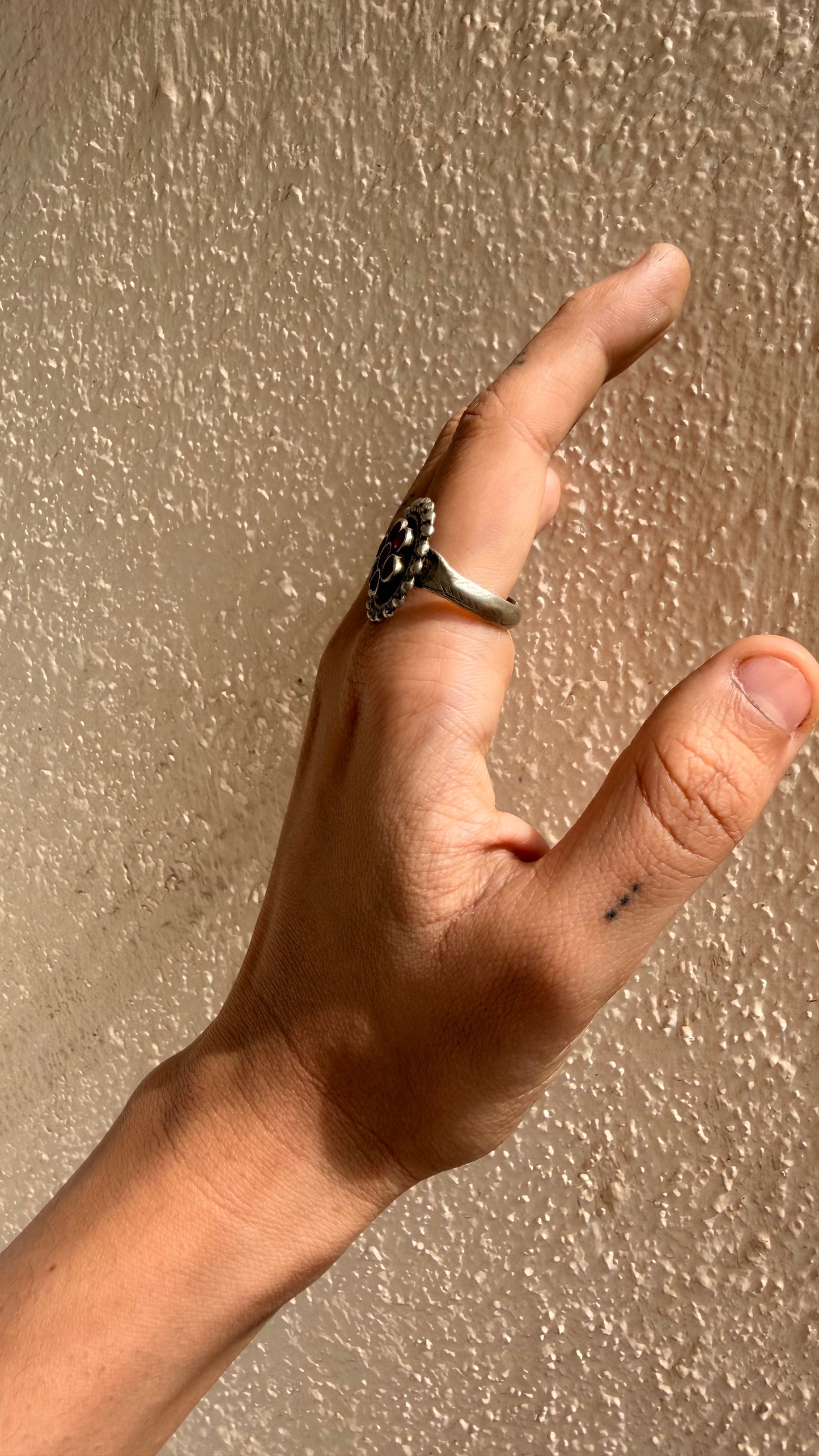 Dhoop Vintage Ring