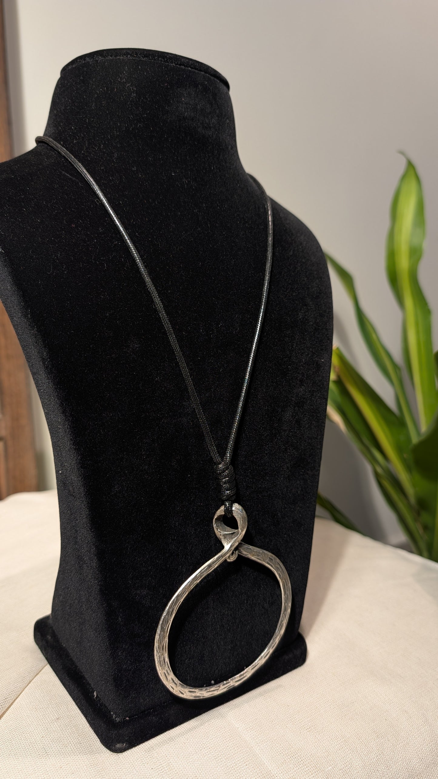 Hina Zamak Pendant