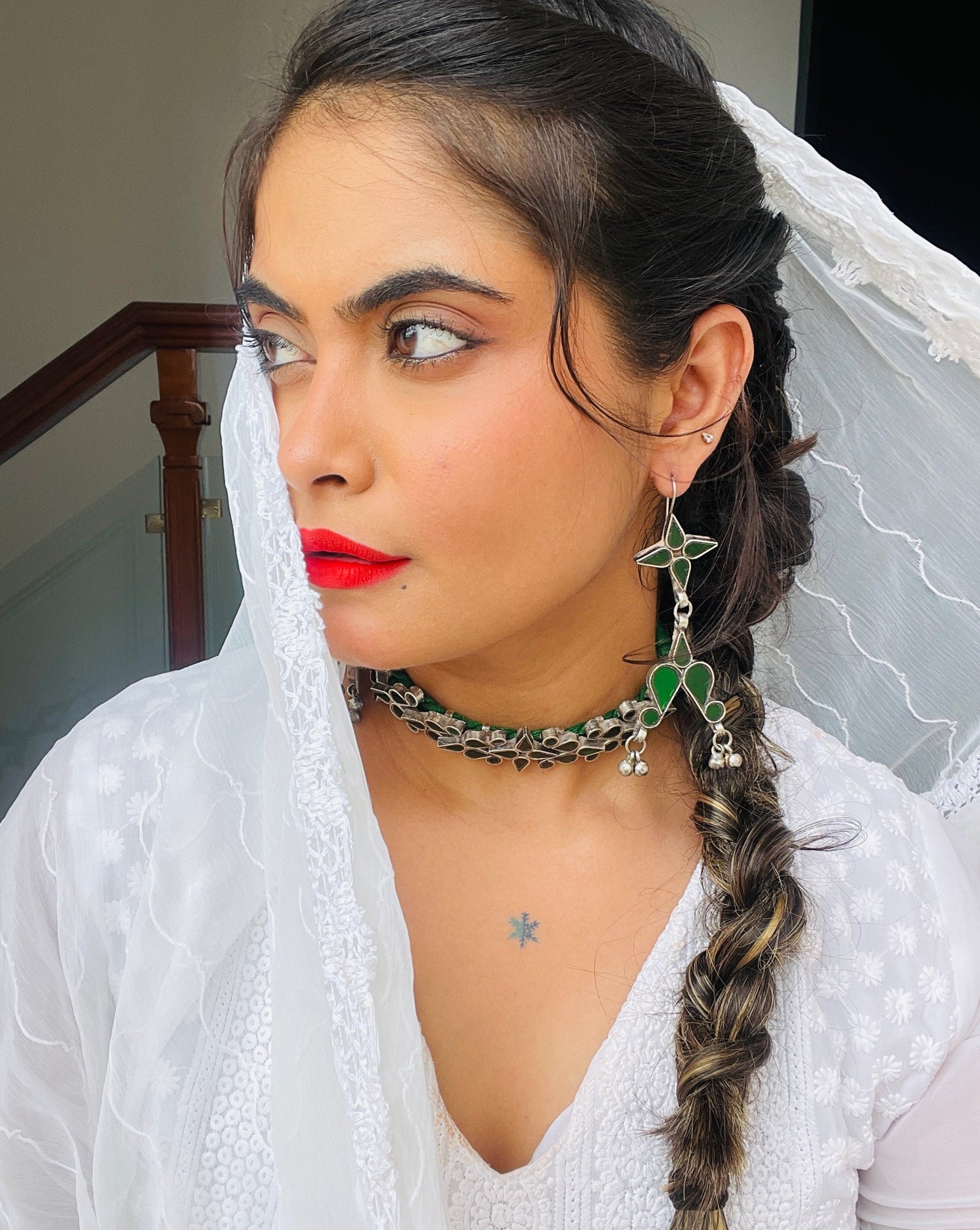 Inaya Glass Choker Set