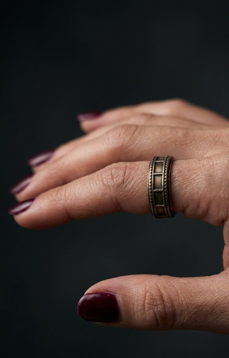 Oviya Vintage Ring