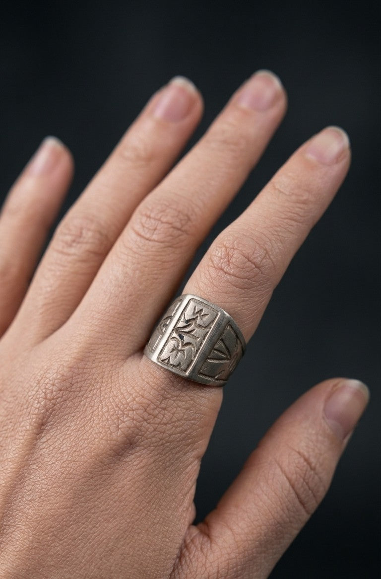 Manoj Vintage Ring