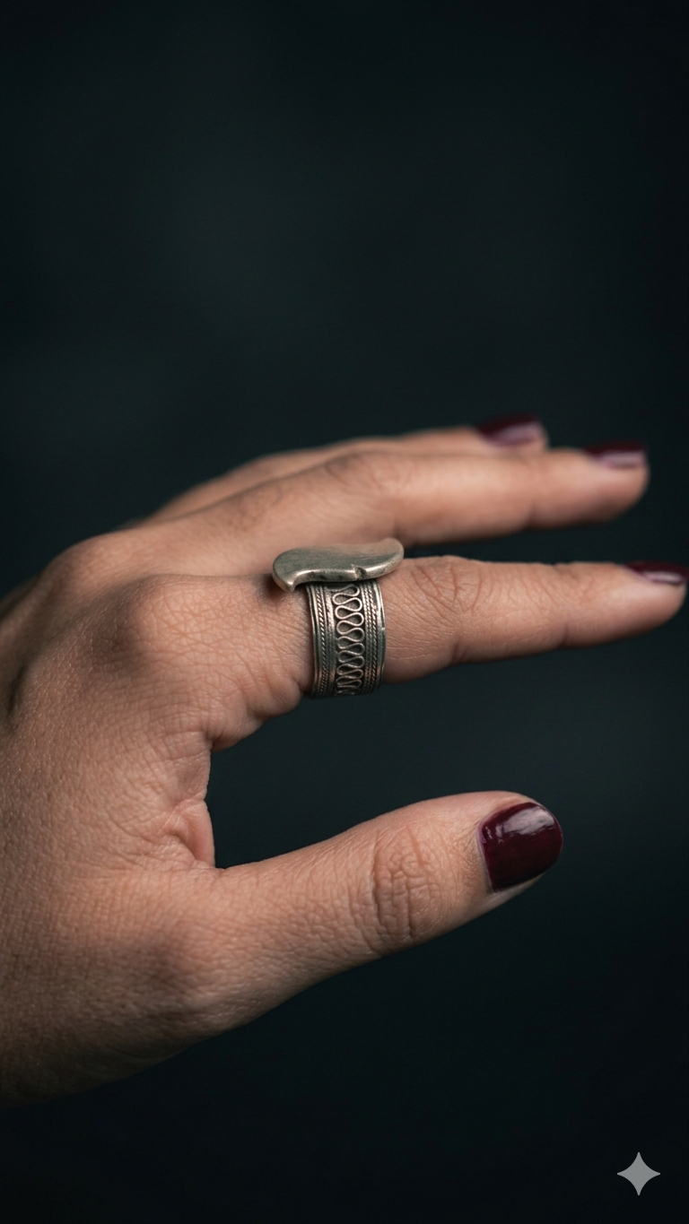 Vanaja Vintage Ring