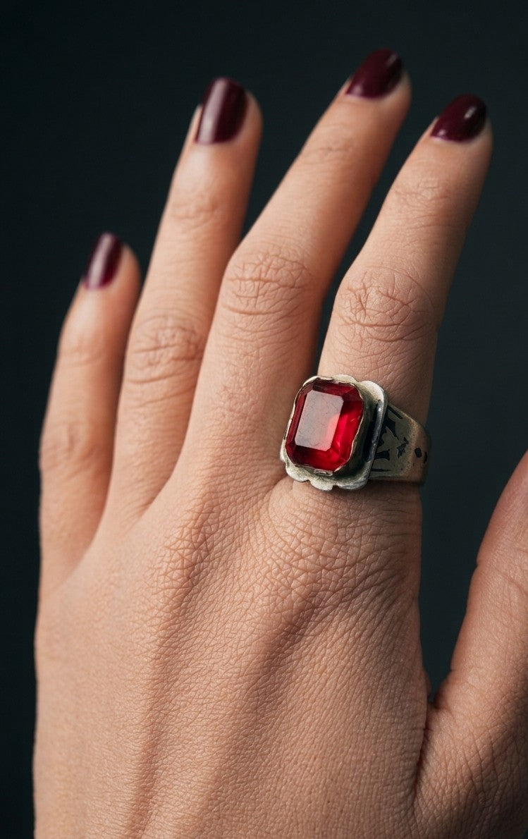 Amitha Vintage Ring