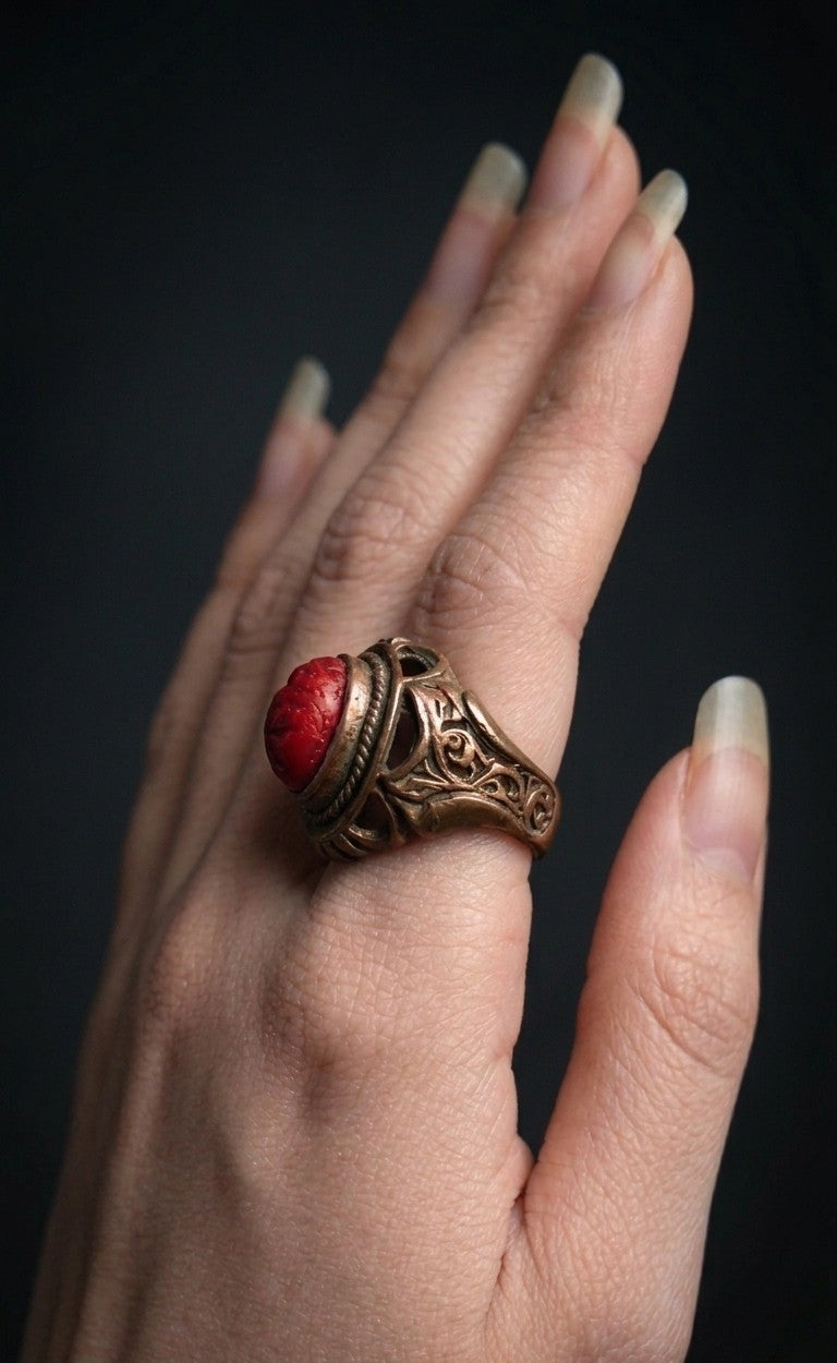 Vanathi Vintage Ring