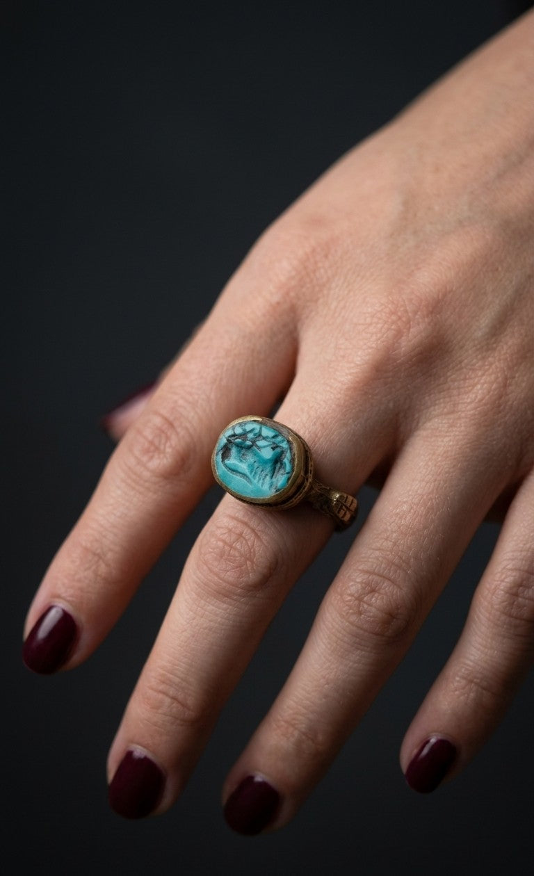 Mithra Vintage Ring