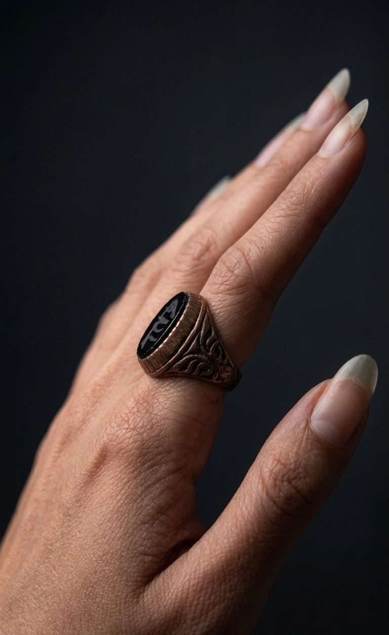 Vidhya Vintage Ring