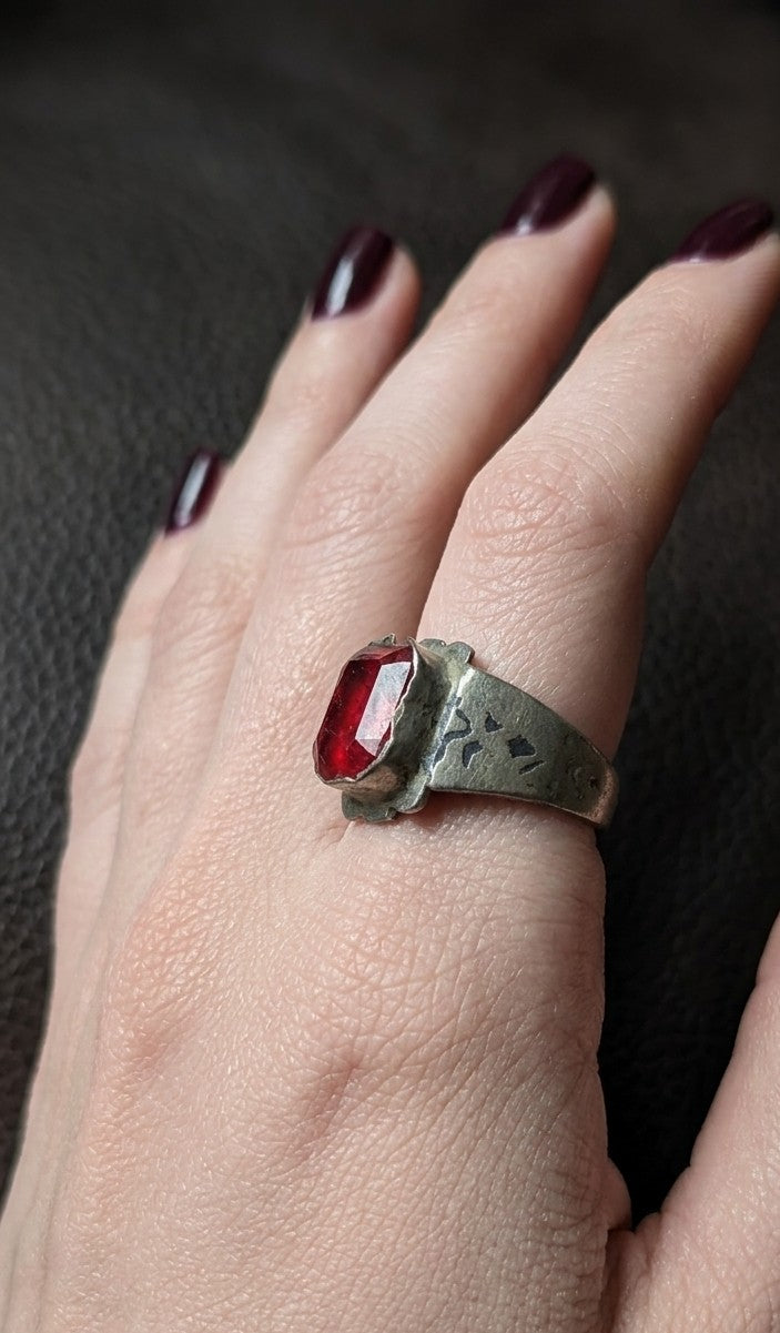 Amitha Vintage Ring