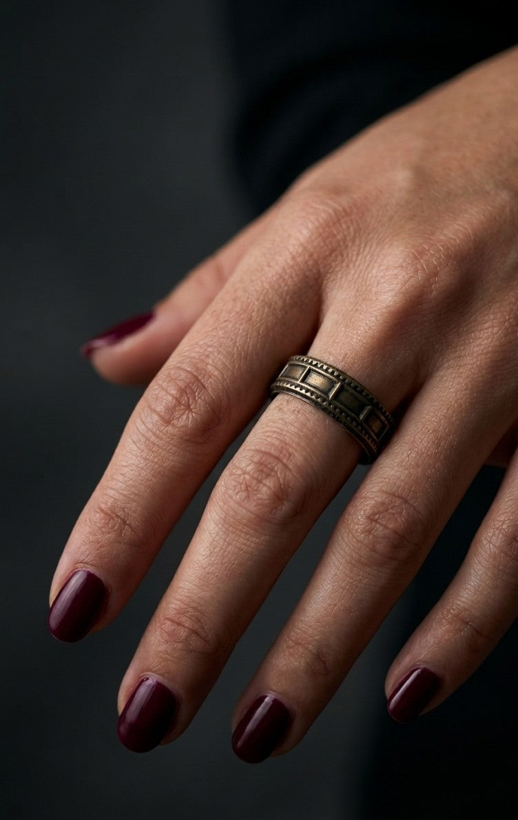 Oviya Vintage Ring