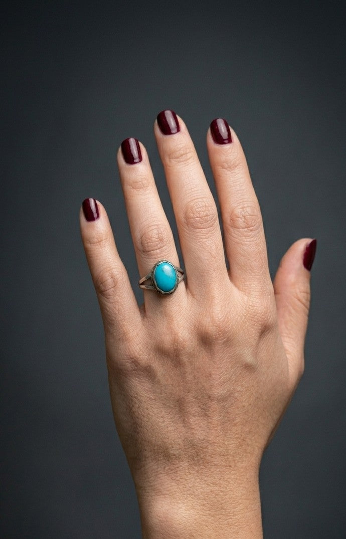 Bhaavya Vintage Ring